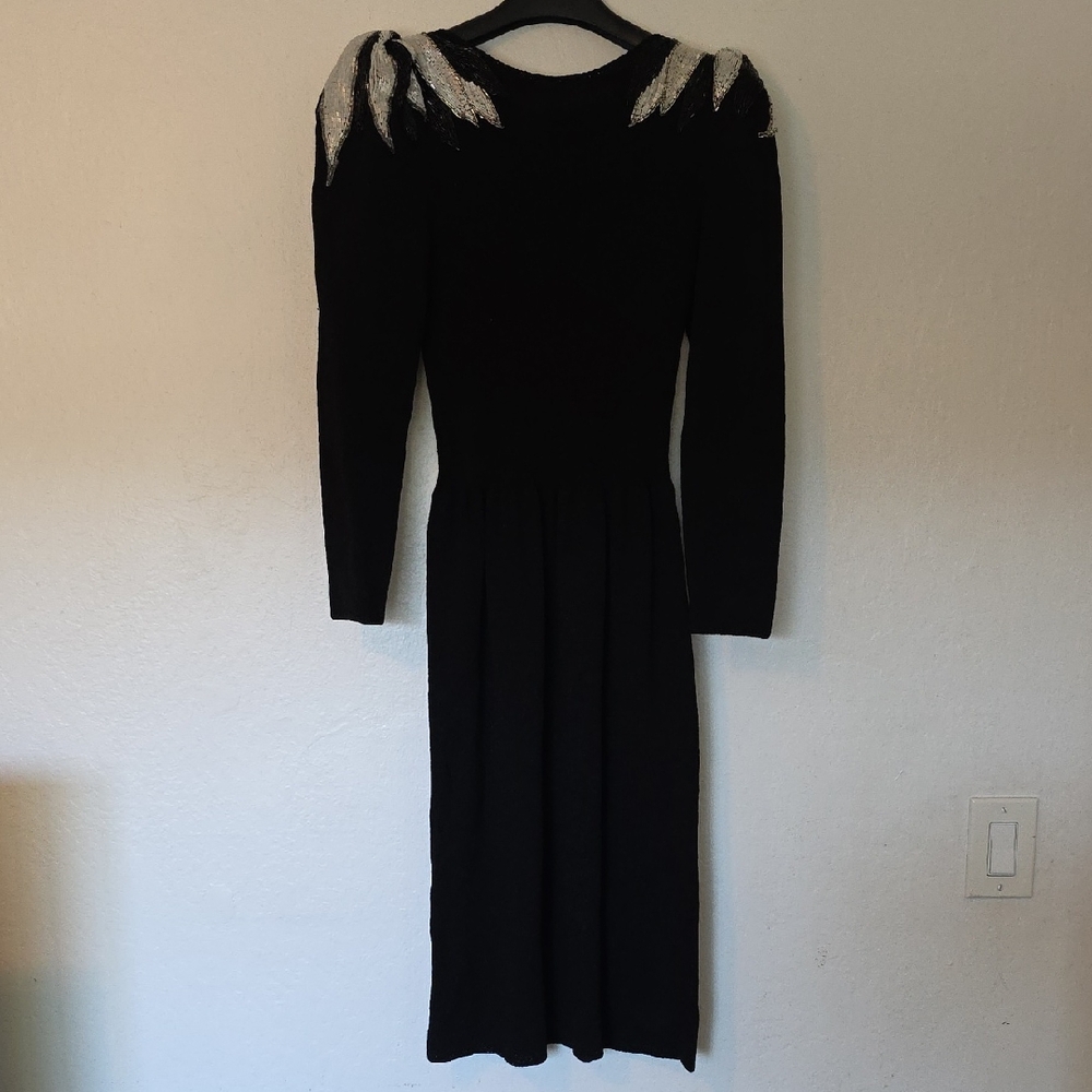 Elegant Black Cocktail Dress with Puff Sleeves